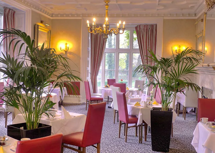 Hall 3* Monk Fryston